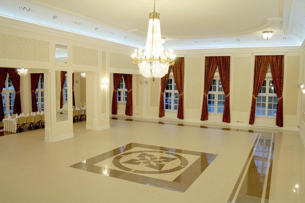 Włocławek Riverside Hotel מראה חיצוני תמונה